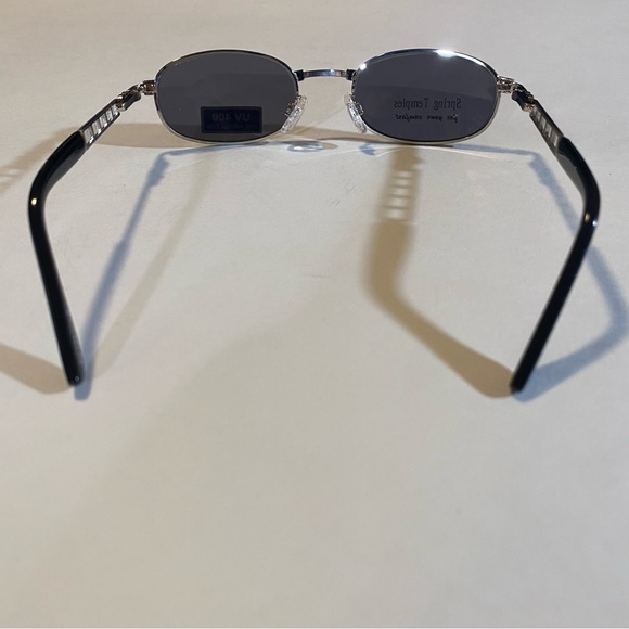 Silvertone rectangular sunglasses w gray lenses spring temples H 1 3/8”xW 2” NWT - Picture 4 of 4